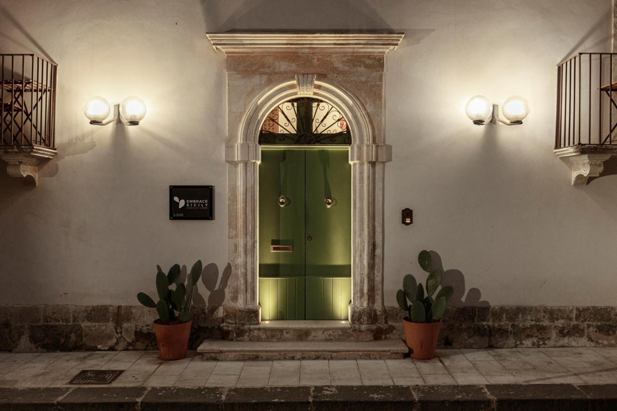 Embrace Sicily Guest House Noto Exterior photo